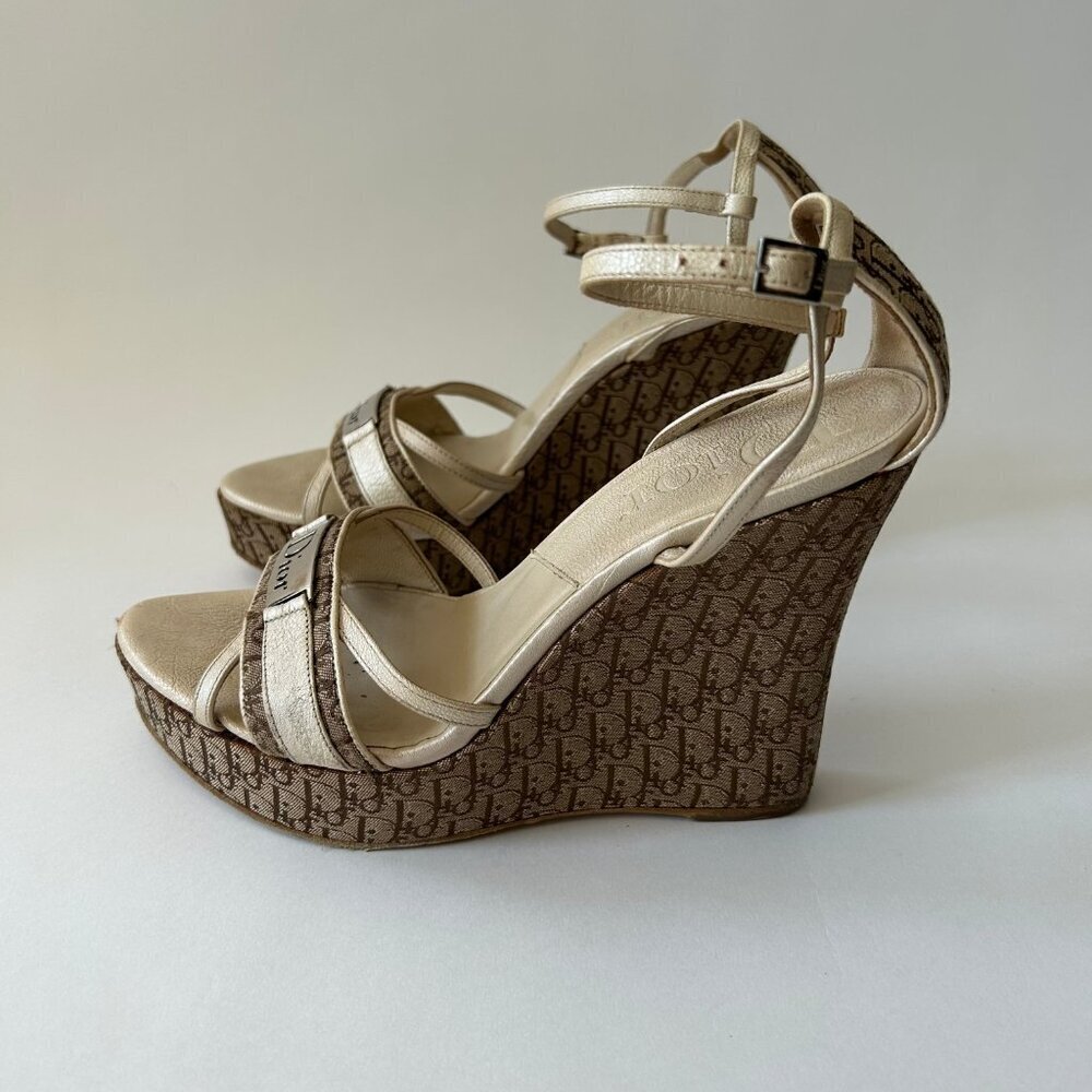 DIOR DIORISSIMO BEIGE WEDGE SANDALS - Picture 2 of 10